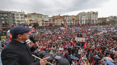 CHP Genel Başkanı Özgür Özel, Uşak Belediye Başkanı Özkan Yalım’ın