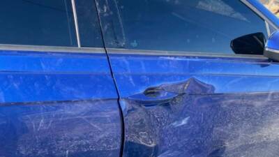 Adıyaman’da, park halindeki bir otomobile çarpan araç, ardına bakmadan olay