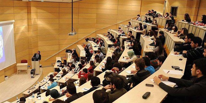 Üniversite lisans eğitim süresinin 4 yıldan 3 yıla düşürülmesine yönelik
