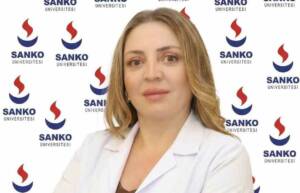 Beslenme ve Diyetetik Bölümü Dr. Öğr. Üyesi Funda Esin Çolak,