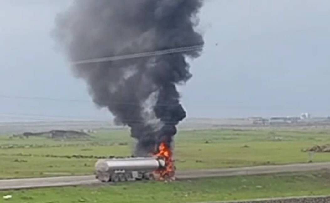 Şırnak’ın Cizre ilçesi Organize Sanayi Bölgesi (OSB) mevkiinde bir tır