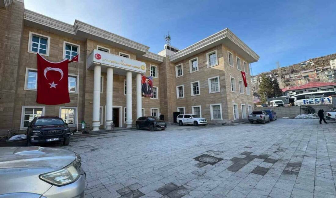 Şırnak’ın Beytüşşebap ilçesinde jandarma ekiplerince Afganistan uyruklu 19 düzensiz göçmen