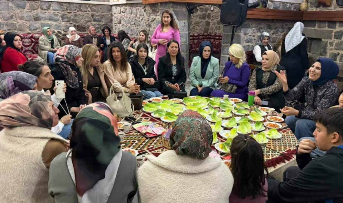 Şanlıurfa’nın Siverek ilçesinde 8 Mart Dünya Kadınlar Günü dolayısıyla kadınlara