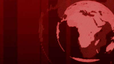 Kolonlarındaki çatlama sesleri nedeniyle riskli bulunan 6 katlı Habib Apartmanı'ndan