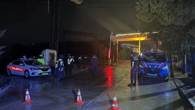 Rüşvet soruşturması kapsamında gözaltına alınan Uşak Belediye Başkanı Özkan Yalım’a