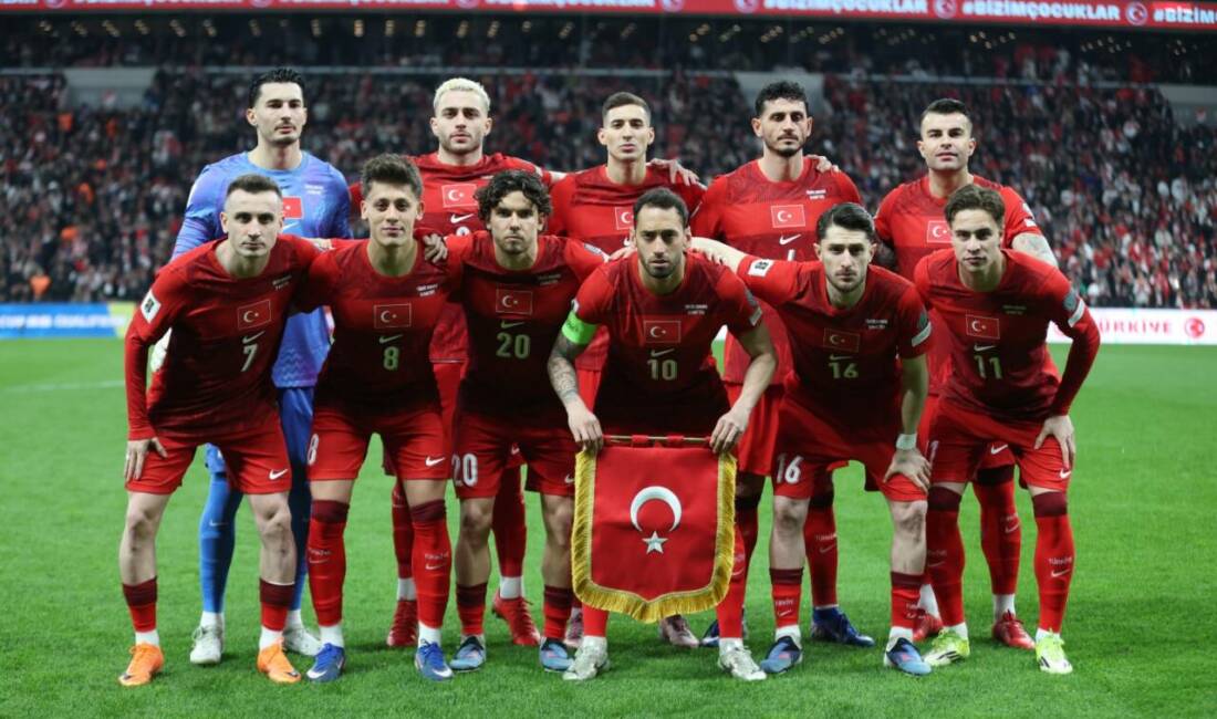 A Milli Futbol Takımı’nın sahadaki mücadelesi, futbolseverler tarafından “bitmeyen Türk