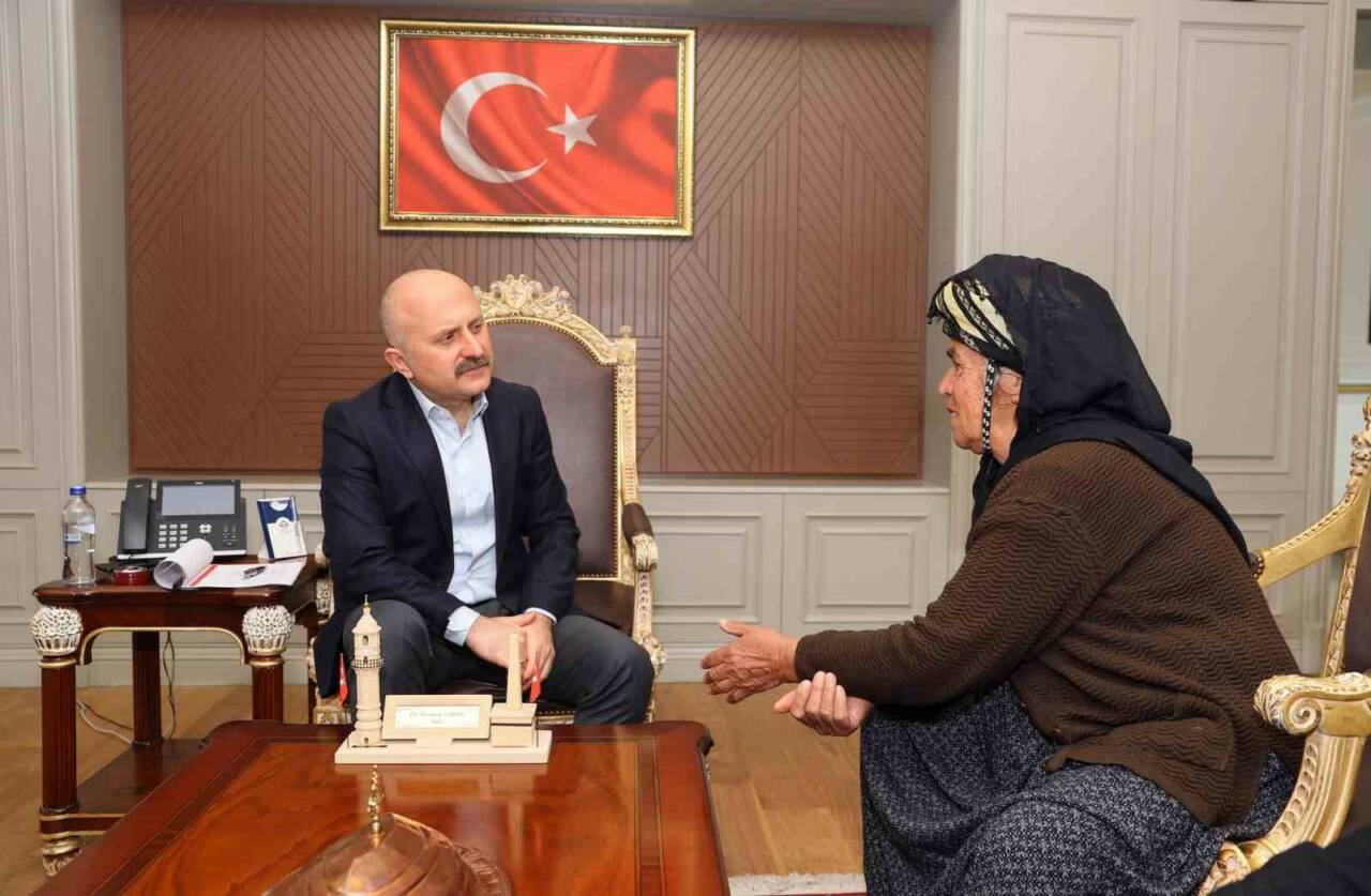 Adıyaman Valisi Osman Varol, vatandaşlarla her hafta düzenlediği halk buluşmalarında