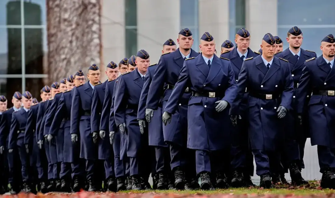 Almanya’da gündeme gelen yeni askerlik düzenlemesi kapsamında, 17-45 yaş arasındaki