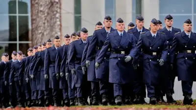 Almanya’da gündeme gelen yeni askerlik düzenlemesi kapsamında, 17-45 yaş arasındaki