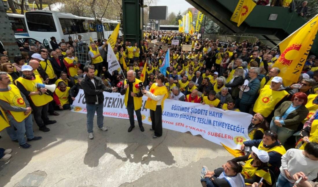 Eğitim Sen Adıyaman Şubesi, Ankara'da Milli Eğitim Bakanlığı önünde başlatılan