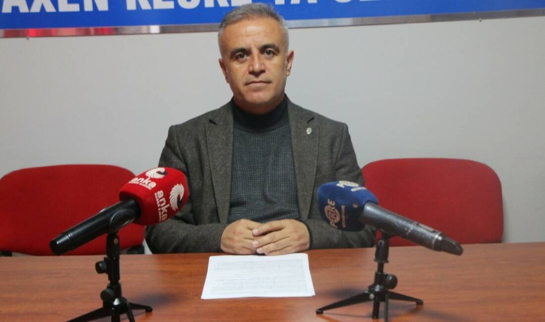 Eğitim-Sen Adıyaman Şube Başkanı Zeynal Polat, Şanlıurfa'nın Siverek ilçesinde Ahmet