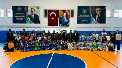 Besni’de düzenlenen Geleneksel Çocuk Oyunları İlçe Finalleri büyük bir coşkuya