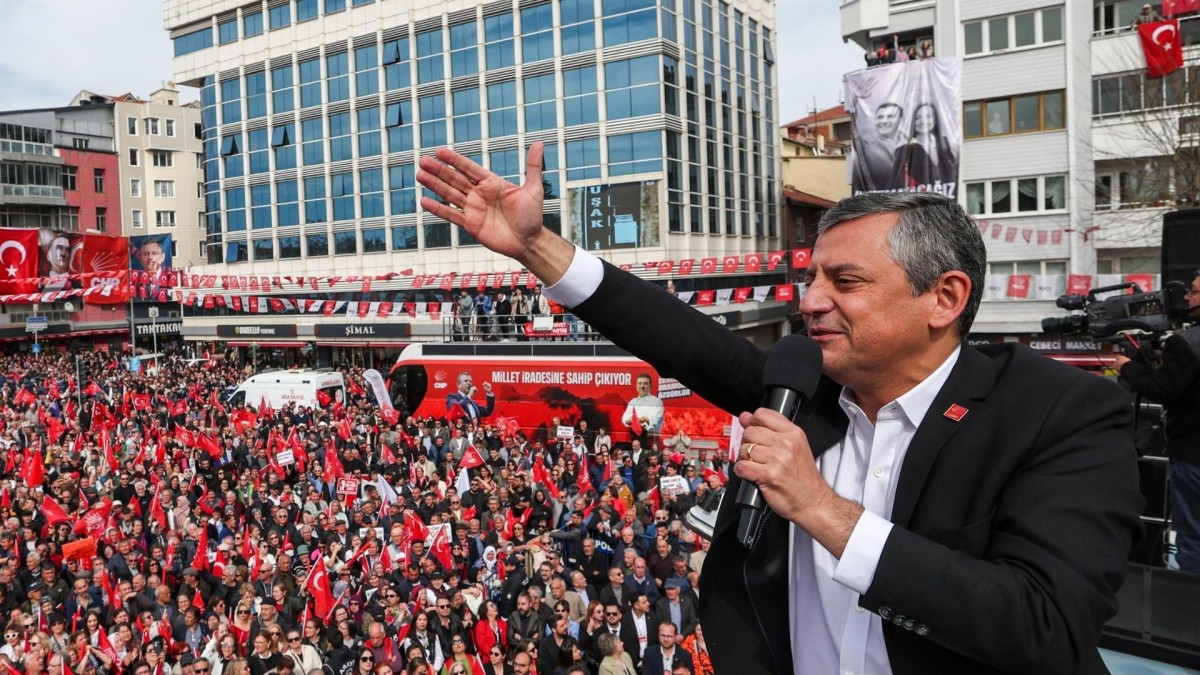 CHP Genel Başkanı Özgür Özel, TBMM Başkanı Numan Kurtulmuş ile