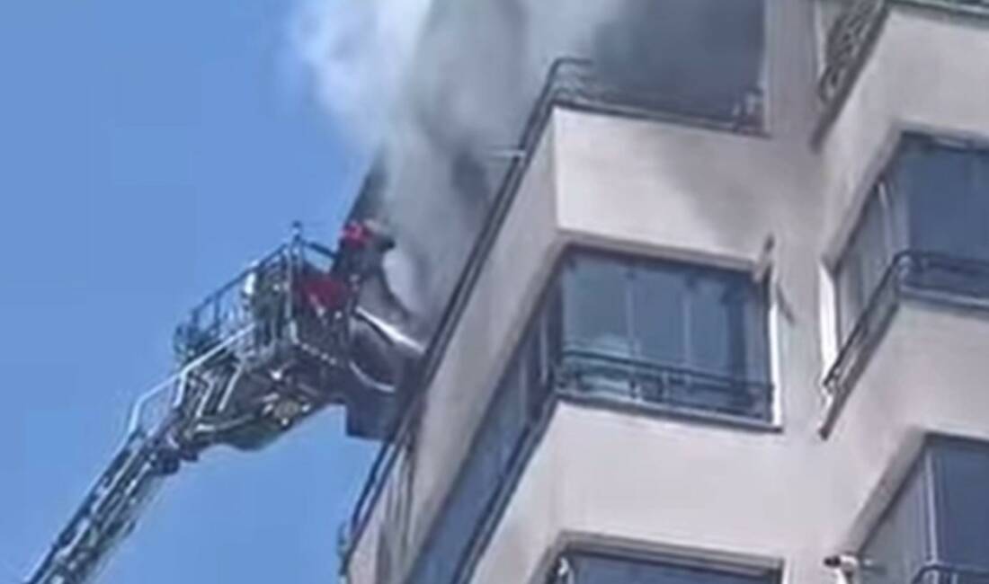 Gaziantep’te 8 katlı bir binanın en üst katındaki balkonda çıkan