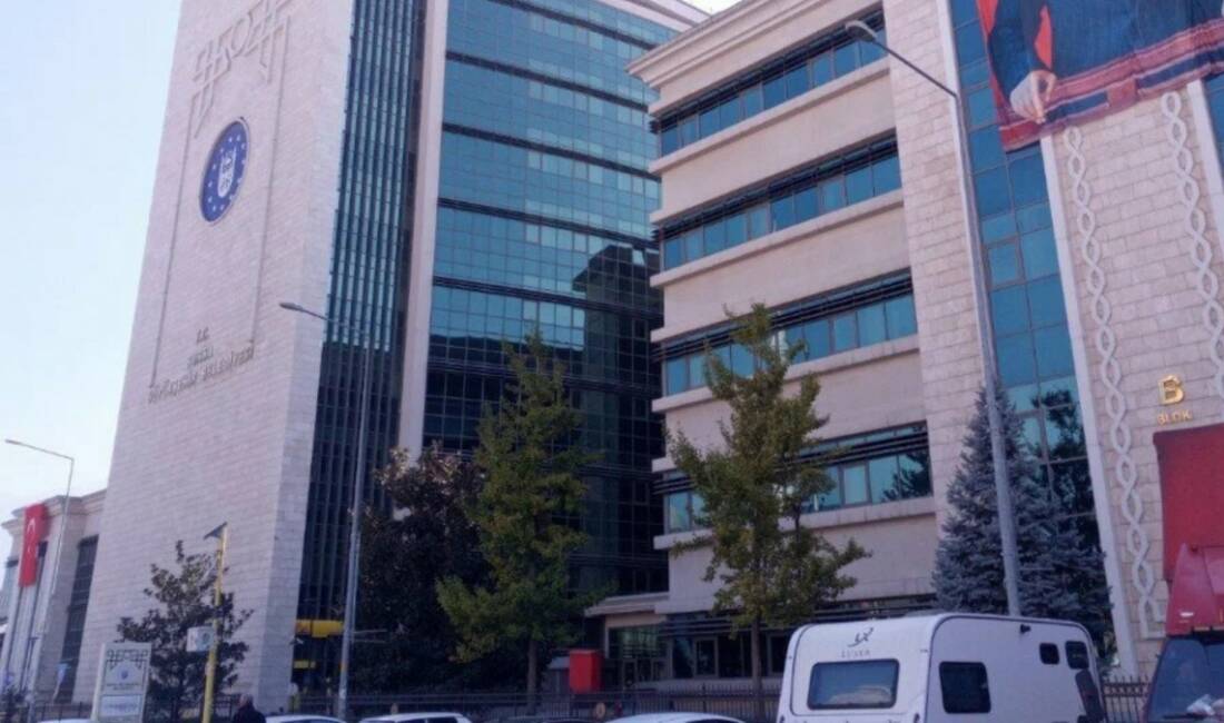 Bursa Büyükşehir Belediye Başkanı Mustafa Bozbey'in tutuklanarak görevden uzaklaştırılmasının ardından