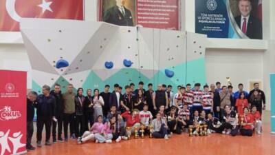 Adıyaman’da düzenlenen Gençler Sportif Tırmanış İl Yarışmaları, yoğun katılım ve