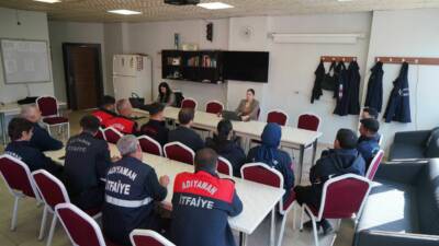 Adıyaman Belediyesi İtfaiye Müdürlüğü’nde görev yapan personele, İş Sağlığı ve