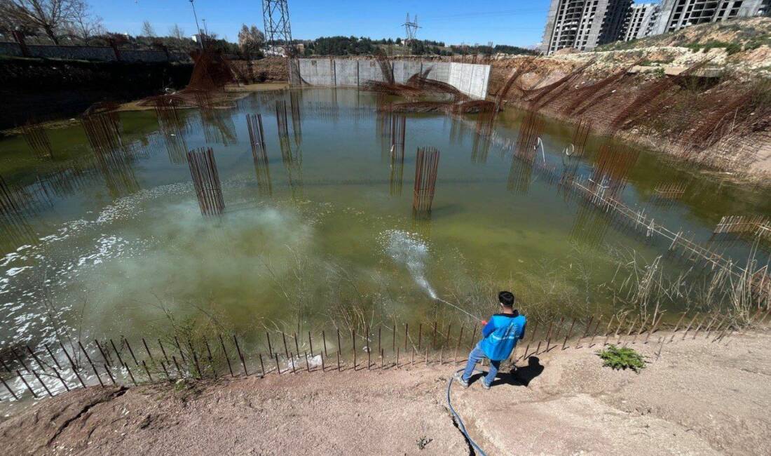 Adıyaman Belediyesi, yaz ayları öncesinde kent genelinde larva ve haşereyle