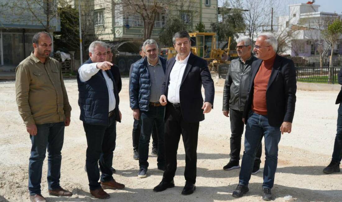 Adıyaman Belediye Başkanı Abdurrahman Tutdere, Yeni Mahalle’de yapımı tamamlanan ve