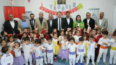 Adıyaman Belediyesi’nin Yenimahalle Gündüz Bakımevi ve Kreşi’nde 23 Nisan Ulusal
