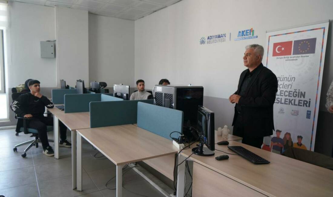 Adıyaman Belediyesi bünyesinde hizmet veren Dijital Gençlik Merkezi’nde; veri analizi,