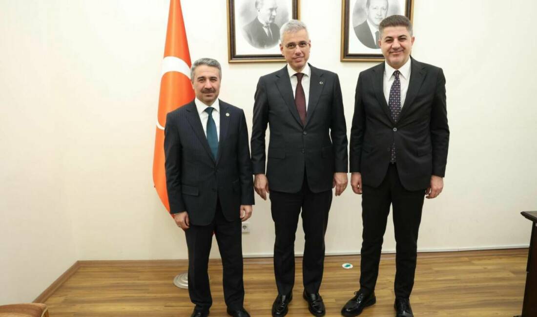 TBMM Başkanlık Divan Üyesi-AK Parti Adıyaman Milletvekili Doç. Dr. İshak