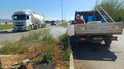Adıyaman Belediyesi, hava sıcaklıklarının artmasıyla birlikte kent genelinde karasinek, haşere