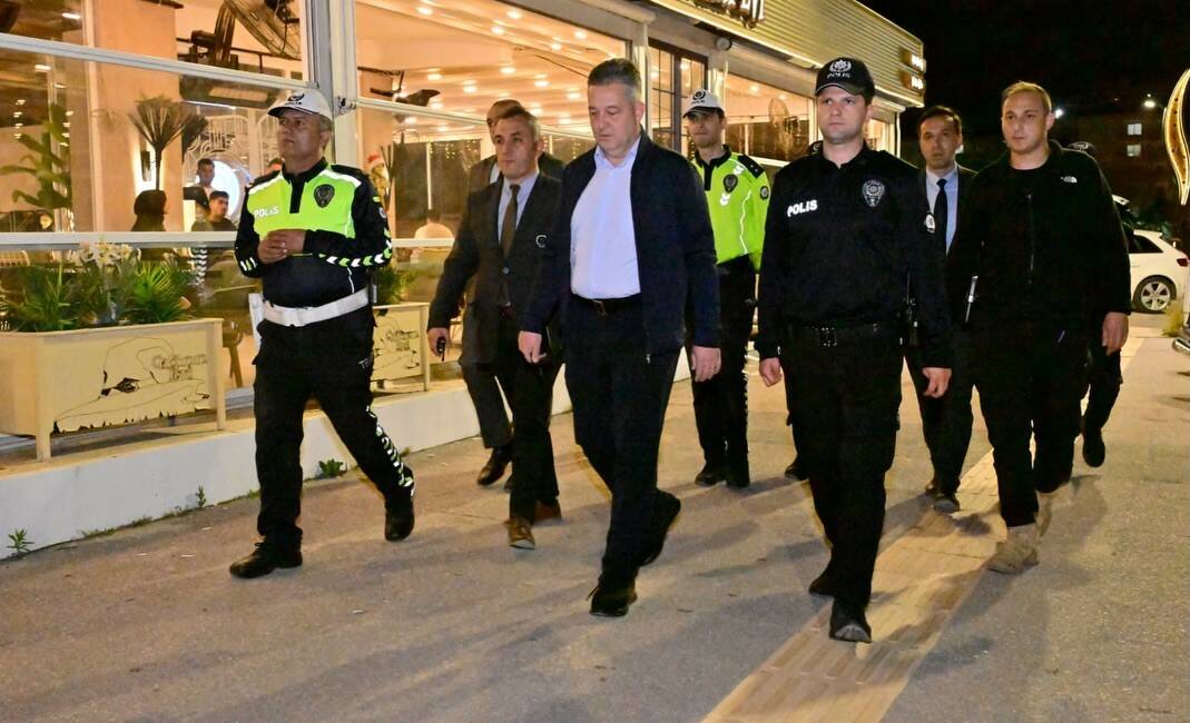 Adıyaman İl Emniyet Müdürü Arzum Nazman, kent merkezinde bulunan Gökkuşağı