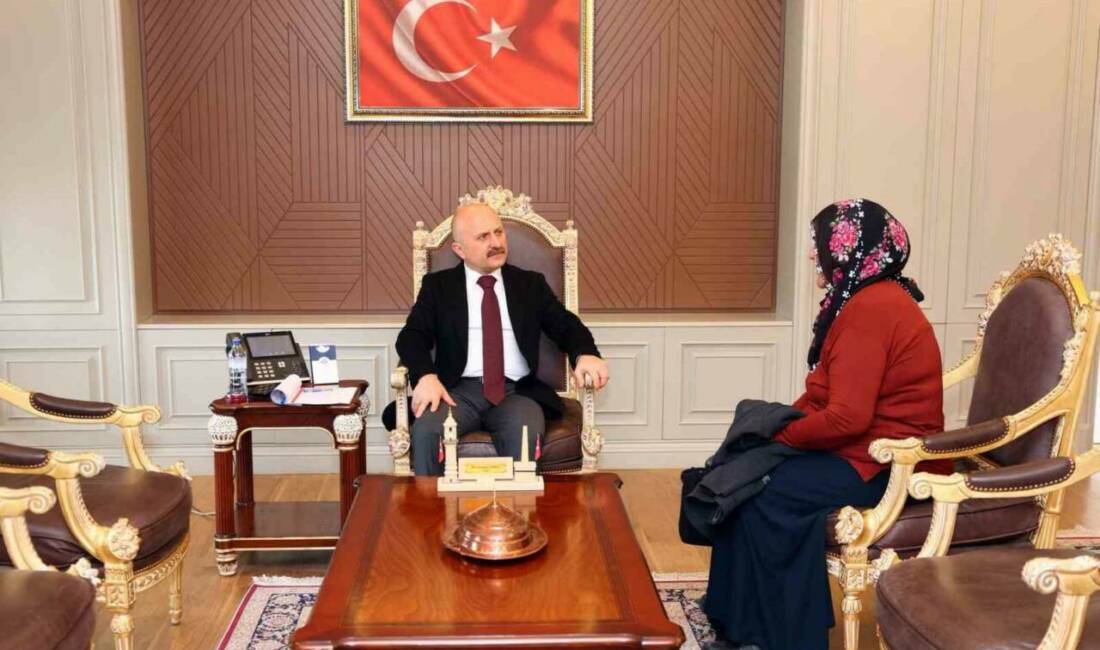 Adıyaman Valisi Osman Varol, vatandaşlarla birebir iletişim kurmak amacıyla düzenlenen