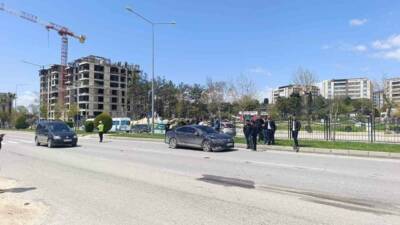 Adıyaman’da yaya geçidinden yolun karşısına geçerken otomobilin çarpması sonucu ağır