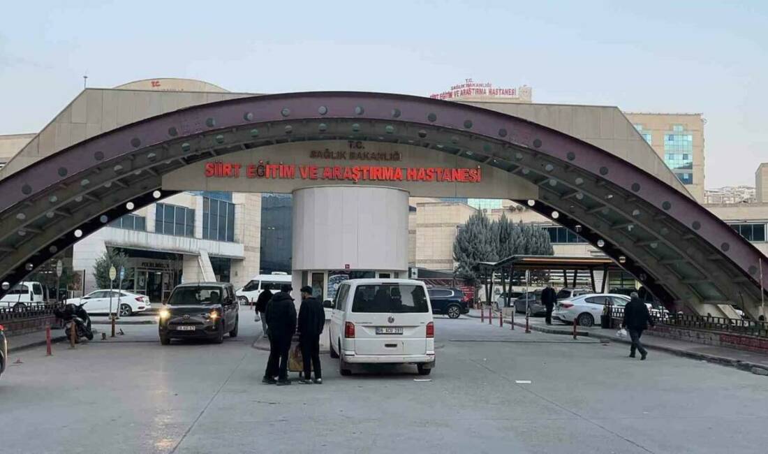 Siirt’in Şirvan ilçesinde ağaç budama sırasında kolunu keserek ağır yaralanan