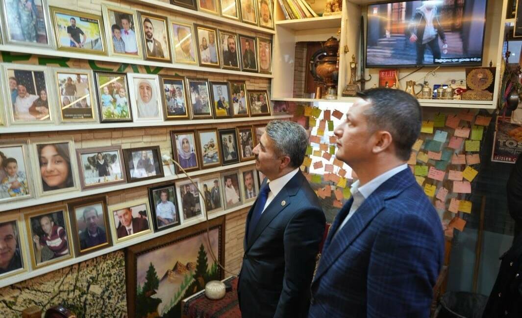 AK Parti Adıyaman Milletvekili Mustafa Alkayış, İl Başkanı Ekrem Çadır,