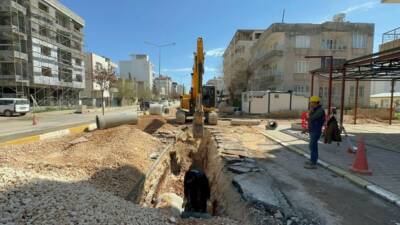Adıyaman Belediyesi, değişken hava şartlarına rağmen saha çalışmalarını planlı ve
