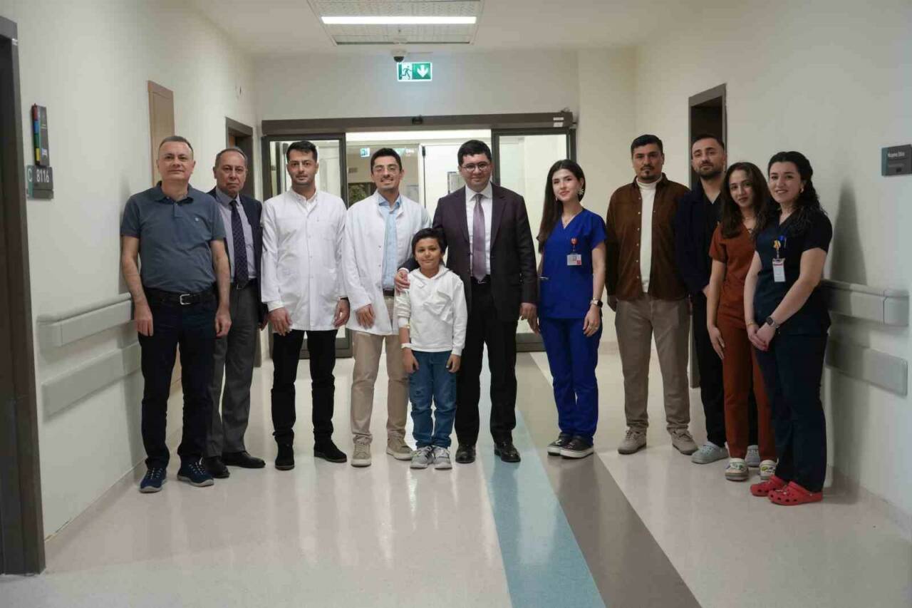 Gaziantep’te yaşayan ve başparmağında ileri derecede hareket kısıtlılığı olan 8