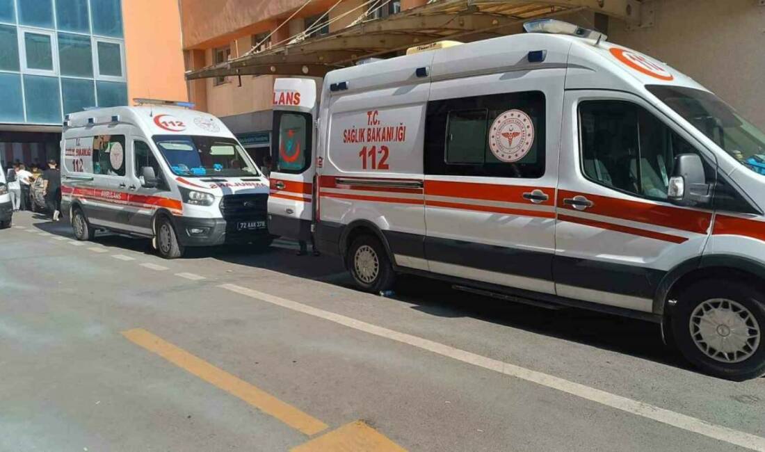 İki grup arasında çıkan bıçaklı ve sopalı kavgada 1 kişi