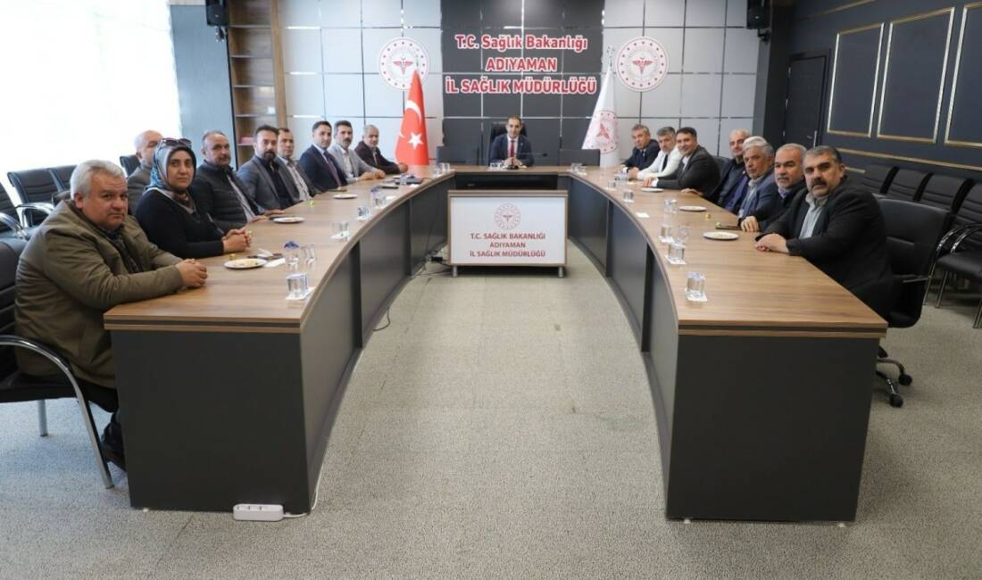 Adıyaman Muhtarlar Federasyonu Başkanı Abdülkadir Geylani Taş ve yönetim kurulu