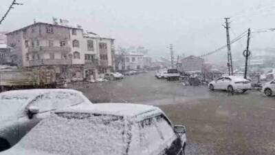 Adıyaman’ın Çelikhan ilçesinde kar yağışı etkili oldu.