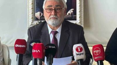 CHP Şehitkamil İlçe Başkanı Hurşit Yıldırım, düzenlediği basın toplantısında partisine