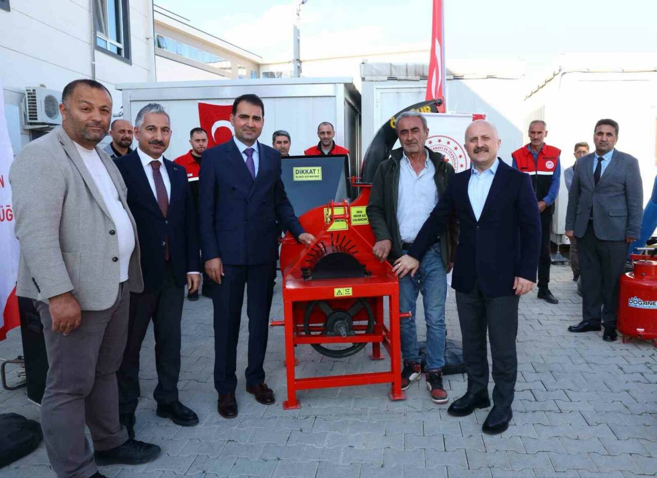 Adıyaman’da, tarımsal üretimi desteklemek ve deprem sonrası üretim şartlarını iyileştirmek