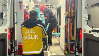 Adıyaman’da kontrolden çıkarak devrilen motosikletin sürücüsü ağır yaralandı.