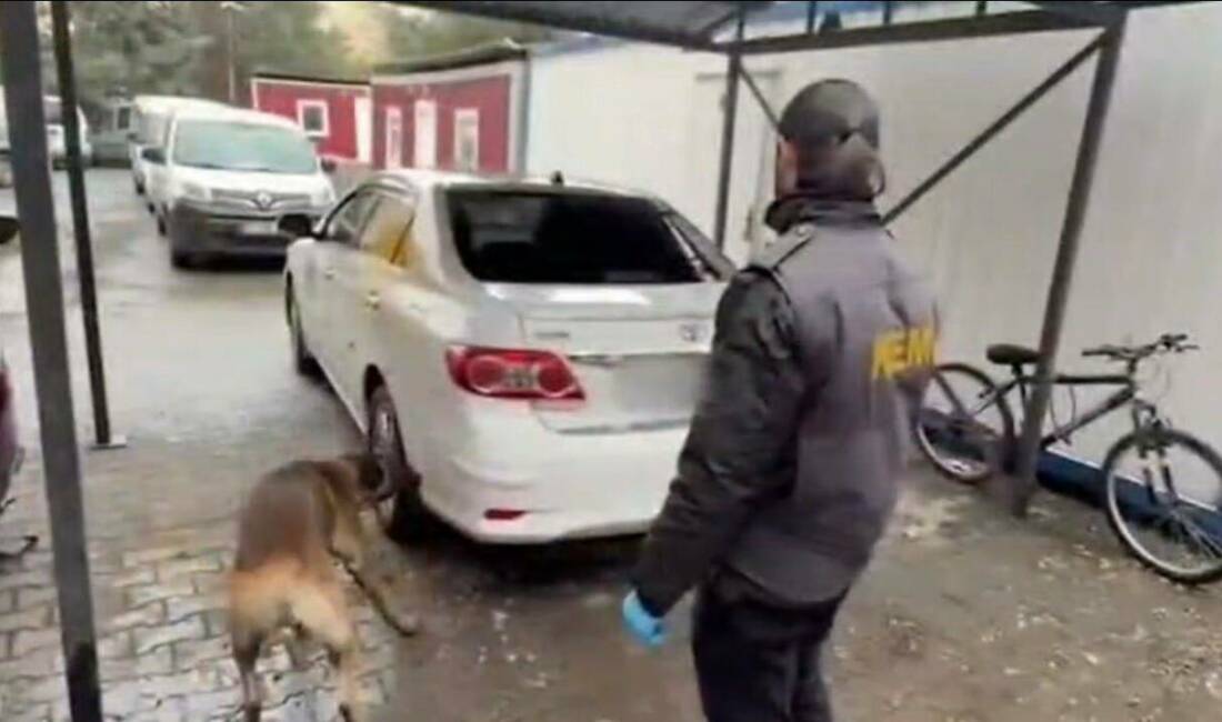 Diyarbakır'da düzenlenen operasyonla 6 kilo 660 gram kokain ele geçirilirken,