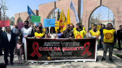 Adıyaman’ın Besni ilçesinde Eğitim Sen tarafından Siverek’te yaşanan lise saldırısına