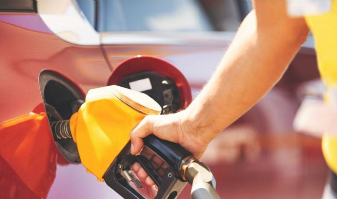 Adıyaman'da akaryakıt fiyatları araç sahiplerinin gündemindeki yerini koruyor. Motorinde gece