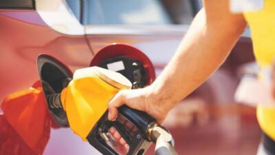 Adıyaman'da akaryakıt fiyatları araç sahiplerinin gündemindeki yerini koruyor. Motorinde gece