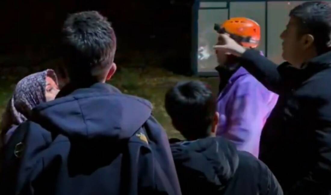 Adıyaman'da etkili olan sağanak yağışın ardından Kayalık Mahallesi'nde toprak kayması