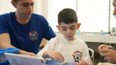 Gaziantep Büyükşehir Belediyesi (GBB) öncülüğünde kentte özel ihtiyaçlı bireylere yönelik