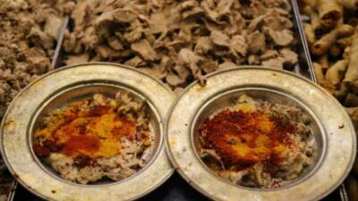 Gaziantep’te mevsim geçişlerinde bağışıklığını güçlü tutmak isteyen vatandaşlar, geleneksel lezzetlerin