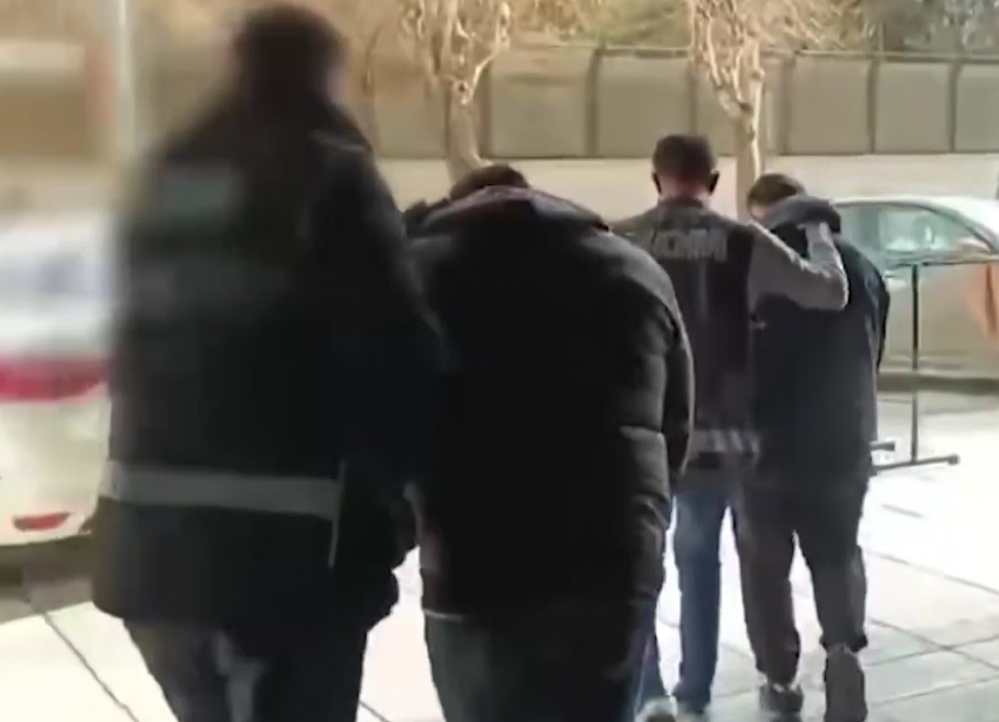 Gaziantep’te rüşvet suçuna yönelik yapılan operasyonda 19 şüpheli gözaltına alındı.