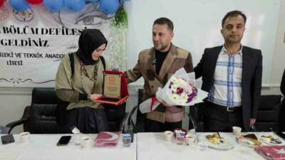 Diyarbakır’ın Ergani ilçesinde Kız Mesleki ve Teknik Anadolu Lisesi moda