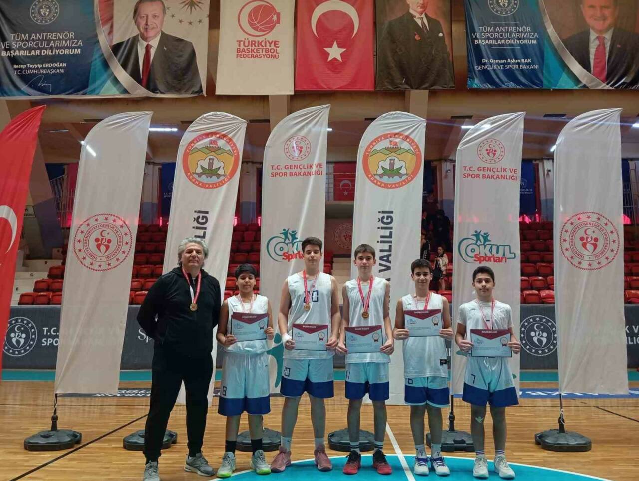 Gaziantep Kolej Vakfı Özel Okulları Yıldız Erkek Basketbol Takımı Adana’da